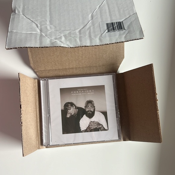 NWT fortnight cd taylor swift ft post Malone - Picture 2 of 7